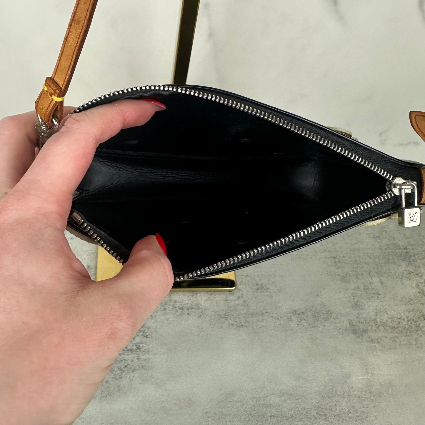 Louis Vuitton Black Monogram Vernis Flower Appliqué Lexington Pochette