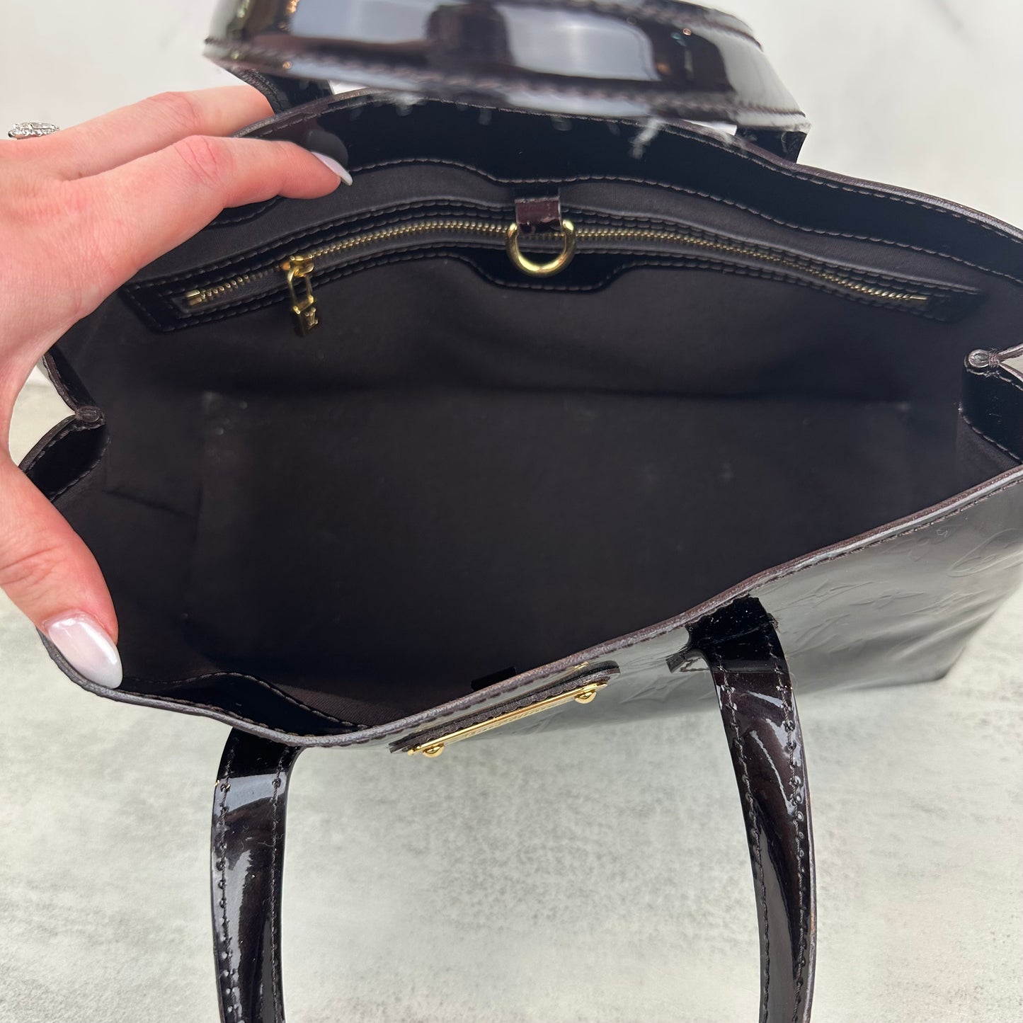 Louis Vuitton Monogram Vernis Wilshire PM