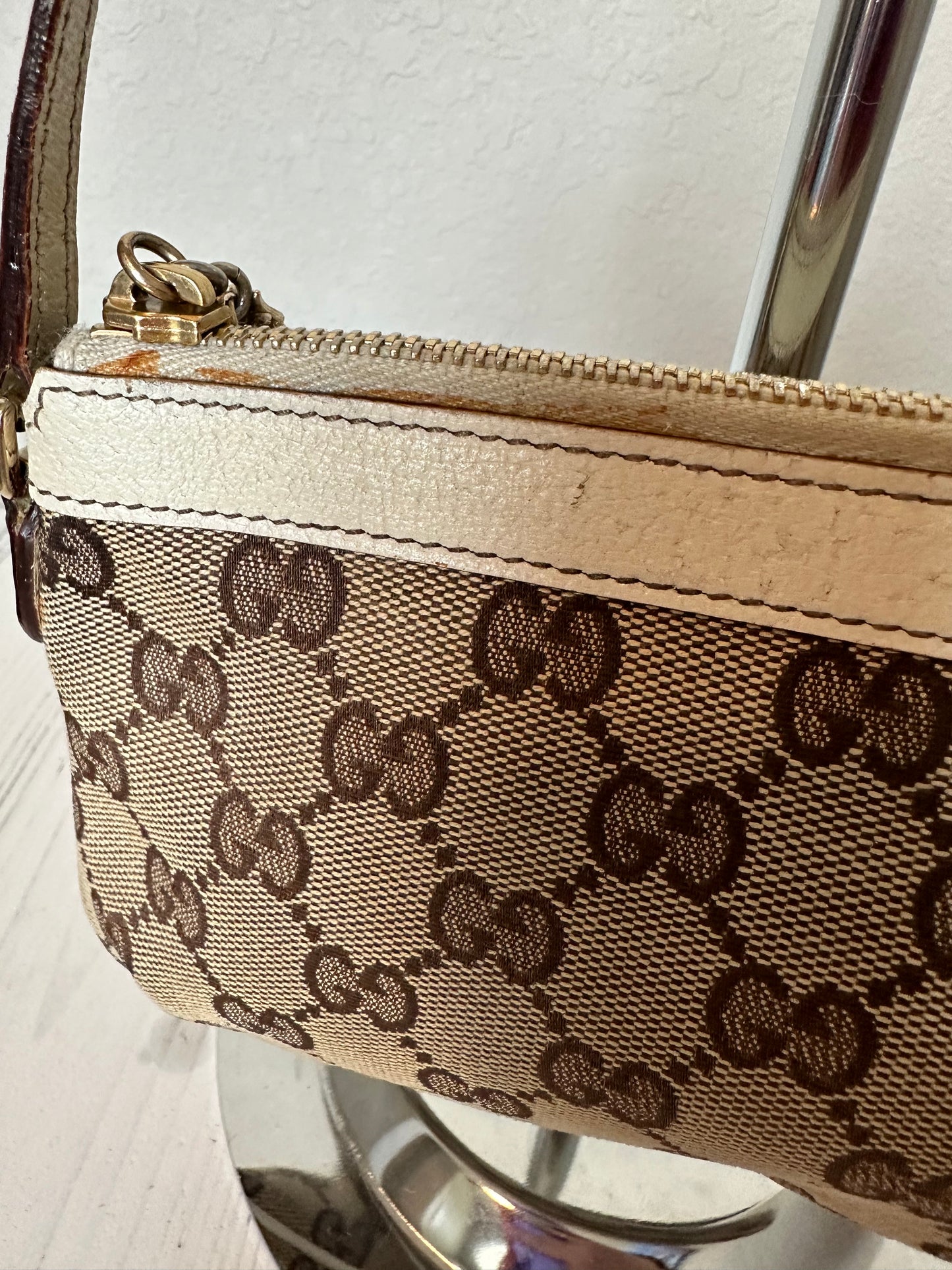 RARE Vintage Gucci Pochette with Bee Charm